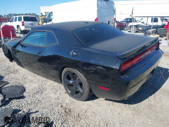 2014 Dodge Challenger R/T Plus z VIN 2C3CDYBT2EH274265, wystawiony jako IAAI lot #41845052 z przebiegiem 120 290 mil mil oraz . Historia ofert i sprzedaży dostępna na DreamBid. Obrazek 3.