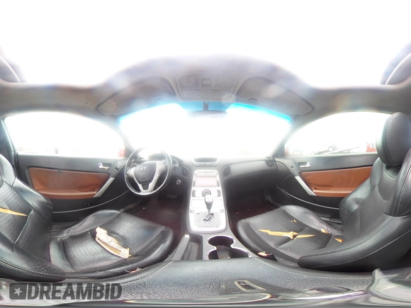 2010 Hyundai Genesis Coupe Grand Touring z VIN KMHHU6KH6AU019204, wystawiony jako Copart lot #78815124 z przebiegiem Nie podano mil oraz Szkoda całkowita • Salvage title. Historia ofert i sprzedaży dostępna na DreamBid. Obrazek 13.