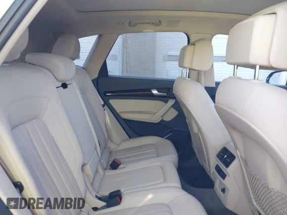 2020 Audi Q5 Premium Plus with VIN WA1BNAFY0L2014027, listed as a IAAI auction lot 41199263 with 30,430 mi miles. Bid and sale history available at carsss.com. Image 8.