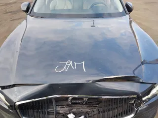 2019 Volvo S60 Momentum with VIN 7JR102FK6KG011458, listed as a IAAI auction lot 41515206 with 42,848 mi miles. Bid and sale history available at carsss.com. Image 10.