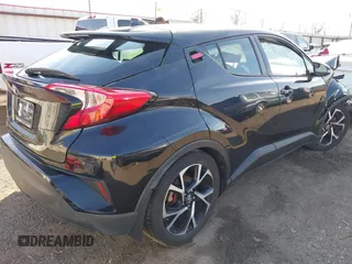 2018 Toyota C-HR XLE z VIN JTNKHMBX7J1004430, wystawiony jako IAAI lot #41780739 z przebiegiem 148 882 mil mil oraz . Historia ofert i sprzedaży dostępna na DreamBid. Obrazek 4.