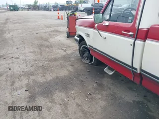 1989 Ford F-150 with VIN 1FTEF14NXKKA50427, listed as a IAAI auction lot 42449724 with 98,001 mi miles and . Bid and sale history available at DreamBid. Image 6.