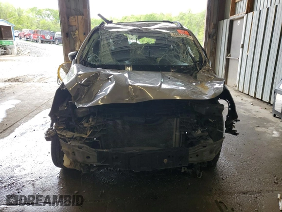 2013 Ford Escape SE с VIN 1FMCU9GX5DUA38746, выставлен на аукционе Copart как лот 56034105 с пробегом Не указан миль и Списание • Salvage title. История ставок и продаж доступна на DreamBid. Изображение 5.