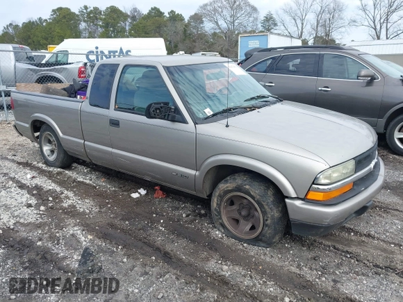 2002 Chevrolet S-10 LS with VIN 1GCCS19W628121477, listed as a IAAI auction lot 41470670 with 257,021 mi miles and . Bid and sale history available at DreamBid. Image 1.