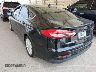 2020 Ford Fusion SE with VIN 3FA6P0LU9LR177063, listed as a IAAI auction lot 42785490 with 51,258 mi miles and . Bid and sale history available at DreamBid. Image 1.