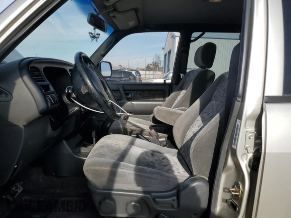 2001 Isuzu Trooper S with VIN JACDJ58X117J11550, listed as a Copart auction lot 46323185 with 236,762 mi miles and Salvage title. Bid and sale history available at DreamBid. Image 7.