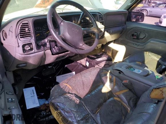 1998 Chevrolet Tahoe z VIN 3GNEK18R9WG123185, wystawiony jako Copart lot #53020915 z przebiegiem 310 261 mil mil oraz Nie do naprawy • Non repairable. Historia ofert i sprzedaży dostępna na DreamBid. Obrazek 8.