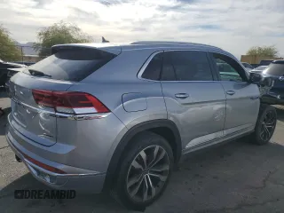 2021 Volkswagen Atlas SEL Premium R-Line with VIN 1V2FE2CAXMC206926, listed as a Copart auction lot 82925464 with 37,051 mi miles and Salvage title. Bid and sale history available at DreamBid. Image 3.