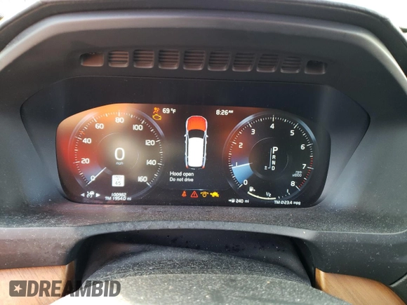 2020 Volvo XC90 Inscription with VIN YV4A22PL8L1573749, listed as a Copart auction lot 60938734 with 100,982 mi miles and Salvage Title. Bid and sale history available at carsss.com. Image 9.