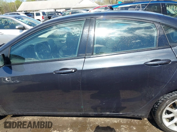 2013 Dodge Dart SXT with VIN 1C3CDFBA0DD324210, listed as a IAAI auction lot 42008663 with 161,028 mi miles. Bid and sale history available at carsss.com. Image 15.