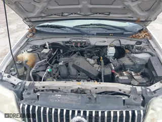 2006 Mercury Mariner Luxury with VIN 4M2YU56146KJ00694, listed as a IAAI auction lot 41619059 with 181,425 mi miles. Bid and sale history available at carsss.com. Image 10.