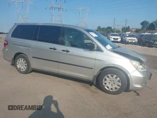 2007 Honda Odyssey LX z VIN 5FNRL38227B113921, wystawiony jako IAAI lot #42402029 z przebiegiem 186 778 mil mil oraz . Historia ofert i sprzedaży dostępna na DreamBid. Obrazek 1.