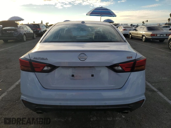 2024 Nissan Altima SR z VIN 1N4BL4CV4RN300404, wystawiony jako Copart lot #81936134 z przebiegiem 13 108 mil mil oraz Szkoda całkowita • Salvage title. Historia ofert i sprzedaży dostępna na DreamBid. Obrazek 6.