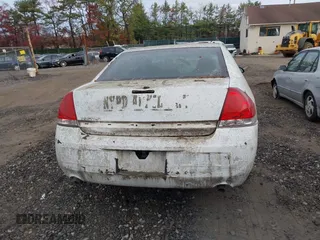 2007 Chevrolet Impala Police Pkg Police Pkg 9C1 with VIN 2G1WS58R079292150, listed as a IAAI auction lot 40882064 with 9 mi miles. Bid and sale history available at carsss.com. Image 16.