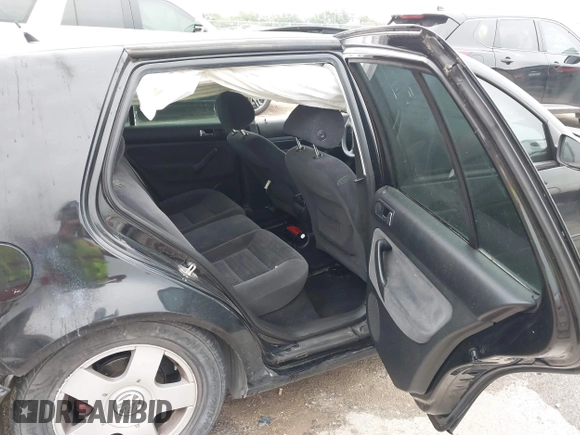 2001 Volkswagen Golf z VIN 9BWGS61JX14039374, wystawiony jako IAAI lot #42386963 z przebiegiem 219 265 mil mil oraz . Historia ofert i sprzedaży dostępna na DreamBid. Obrazek 8.