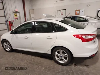 2014 Ford Focus SE with VIN 1FADP3F21EL200534, listed as a IAAI auction lot 41942026 with 61,414 mi miles. Bid and sale history available at carsss.com. Image 14.