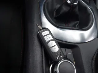 2016 Mazda MX-5 Miata Club z VIN JM1NDAC72G0109482, wystawiony jako IAAI lot #42042540 z przebiegiem 46 853 mil mil oraz . Historia ofert i sprzedaży dostępna na DreamBid. Obrazek 11.