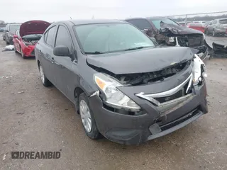 2015 Nissan Versa S Plus with VIN 3N1CN7AP2FL955156, listed as a IAAI auction lot 41554070 with 194,257 mi miles. Bid and sale history available at carsss.com. Image 1.