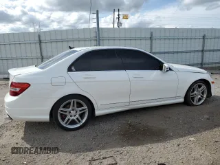 2013 Mercedes-Benz C 300 Sport с VIN WDDGF8ABXDR286670, выставлен на аукционе Copart как лот 61009525 с пробегом 125 791 миль миль и Списание • Salvage title. История ставок и продаж доступна на DreamBid. Изображение 3.