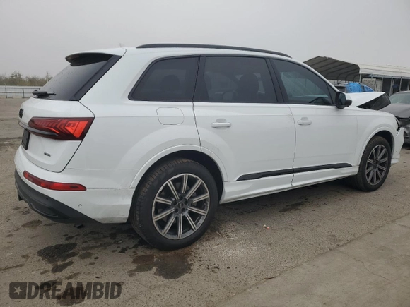 2024 Audi Q7 Premium Plus with VIN WA1LCBF72RD005379, listed as a Copart auction lot 86195024 with 17,895 mi miles and Salvage Title. Bid and sale history available at carsss.com. Image 3.