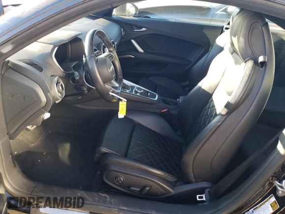 2017 Audi TT z VIN TRUC5AFV8H1003697, wystawiony jako Copart lot #38000154 z przebiegiem 47 225 mil mil oraz . Historia ofert i sprzedaży dostępna na DreamBid. Obrazek 7.