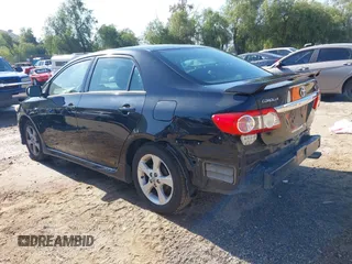 2013 Toyota Corolla L with VIN 2T1BU4EE3DC115390, listed as a IAAI auction lot 41966370 with 117,367 mi miles. Bid and sale history available at carsss.com. Image 3.