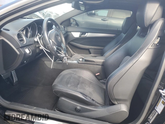 2015 Mercedes-Benz C 250 with VIN WDDGJ4HBXFG369365, listed as a Copart auction lot 50427895 with 95,356 mi miles and Salvage Title. Bid and sale history available at carsss.com. Image 7.
