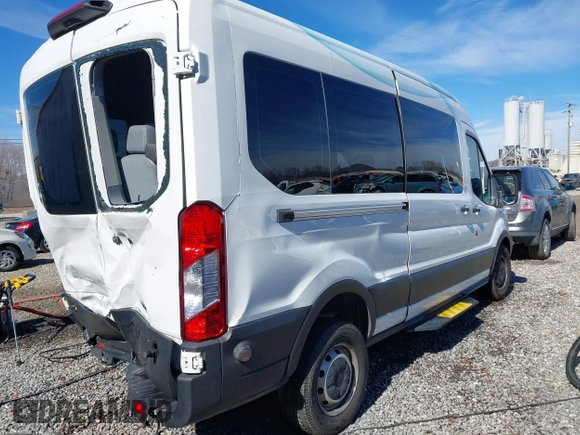 2019 Ford Transit XL with VIN 1FBAX2CV2KKA69450, listed as a IAAI auction lot 41539173 with 114,518 mi miles and . Bid and sale history available at DreamBid. Image 4.