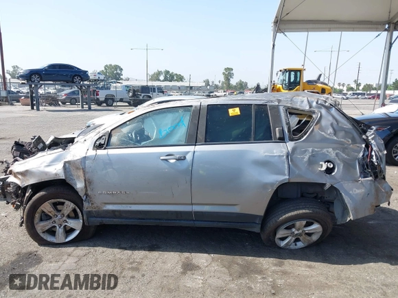 2016 Jeep Compass Sport with VIN 1C4NJCBA9GD743057, listed as a IAAI auction lot 42544686 with Not provided miles and . Bid and sale history available at DreamBid. Image 14.