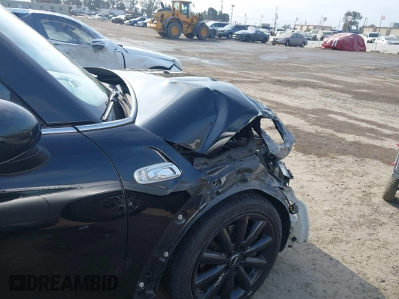 2016 MINI Hardtop S with VIN WMWXP7C58G3B49050, listed as a IAAI auction lot 42397484 with 103,083 mi miles and . Bid and sale history available at DreamBid. Image 6.