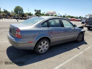 2005 Volkswagen Passat GLX z VIN WVWTU63B95E085836, wystawiony jako Copart lot #67782394 z przebiegiem 125 315 mil mil oraz Szkoda całkowita • Salvage title. Historia ofert i sprzedaży dostępna na DreamBid. Obrazek 3.