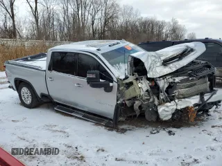 2020 Chevrolet Silverado 3500HD High Country z VIN 1GC4YVEY4LF341280, wystawiony jako Copart lot #41398705 z przebiegiem Nie podano mil oraz Nie do naprawy • Non repairable. Historia ofert i sprzedaży dostępna na DreamBid. Obrazek 4.
