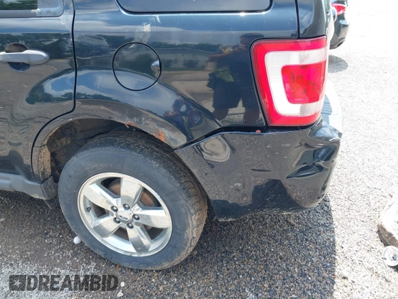 2012 Ford Escape XLT с VIN 1FMCU9DG3CKB84318, выставлен на аукционе IAAI как лот 42705765 с пробегом 171 157 миль миль и . История ставок и продаж доступна на DreamBid. Изображение 18.