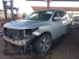 2017 Nissan Pathfinder SV z VIN 5N1DR2MM3HC696441, wystawiony jako IAAI lot #42551768 z przebiegiem 85 578 mil mil oraz . Historia ofert i sprzedaży dostępna na DreamBid. Obrazek 2.