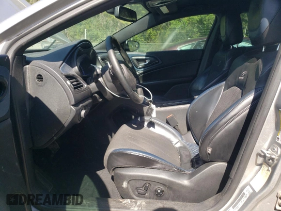 2015 Chrysler 200 S with VIN 1C3CCCBB6FN620517, listed as a Copart auction lot 70139224 with 117,414 mi miles and Salvage Title. Bid and sale history available at DreamBid. Image 7.