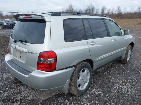 2004 Toyota Highlander with VIN JTEEP21A640034918, listed as a IAAI auction lot 41854941 with 198,597 mi miles. Bid and sale history available at carsss.com. Image 4.