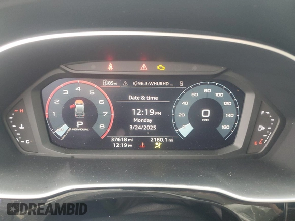 2023 Audi Q3 S line Premium z VIN WA1DECF33P1124378, wystawiony jako Copart lot #50222965 z przebiegiem 37 618 mil mil oraz Szkody całkowita. Historia ofert i sprzedaży dostępna na DreamBid. Obrazek 9.