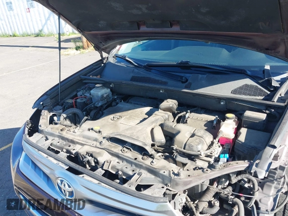 2013 Toyota Highlander Limited with VIN JTEDC3EH1D2011037, listed as a IAAI auction lot 42384576 with 334,621 mi miles and . Bid and sale history available at DreamBid. Image 10.