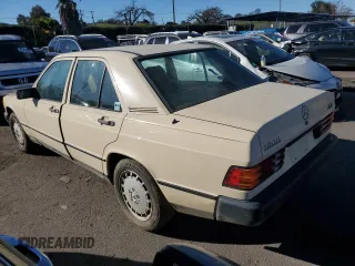 1986 Mercedes-Benz 190 with VIN WDBDA24D0GF181761, listed as a Copart auction lot 87775085 with 38,039 mi miles and Clean Title. Bid and sale history available at carsss.com. Image 2.