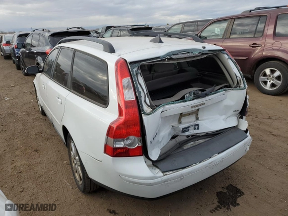 2007 Volvo V50 2.4L with VIN YV1MW382472289447, listed as a Copart auction lot 79898613 with 157,088 mi miles and Salvage Title. Bid and sale history available at carsss.com. Image 2.
