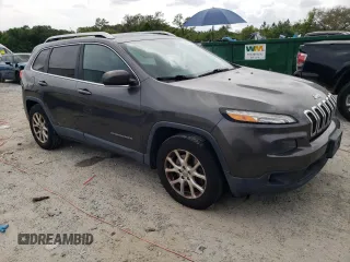 2014 Jeep Cherokee Latitude with VIN 1C4PJMCS0EW151957, listed as a Copart auction lot 54172045 with 142,180 mi miles and Clean Title. Bid and sale history available at carsss.com. Image 4.