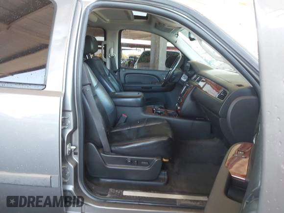 2007 Chevrolet Tahoe LTZ with VIN 1GNFK13037J331012, listed as a IAAI auction lot 42122457 with 111,130 mi miles and . Bid and sale history available at DreamBid. Image 5.