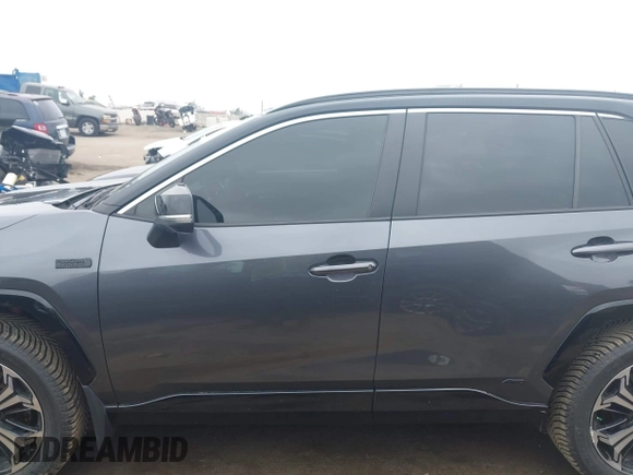2021 Toyota RAV4 XSE with VIN JTMFB3FV7MD009432, listed as a IAAI auction lot 42439466 with 91,544 mi miles and . Bid and sale history available at DreamBid. Image 15.