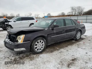 2008 Cadillac DTS 1SC z VIN 1G6KD57Y48U196389, wystawiony jako Copart lot #45247625 z przebiegiem 141 407 mil mil oraz Szkoda całkowita • Salvage title. Historia ofert i sprzedaży dostępna na DreamBid. Obrazek 1.