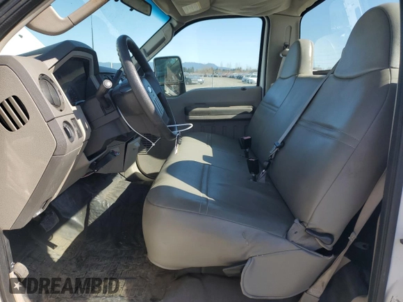 2008 Ford F-250 with VIN 1FTSF20R08EB11969, listed as a Copart auction lot 46928275 with 126,135 mi miles and Salvage title. Bid and sale history available at DreamBid. Image 7.