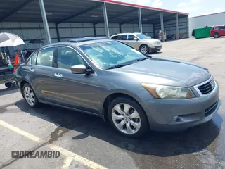 2010 Honda Accord EX-L z VIN 1HGCP3F81AA029107, wystawiony jako IAAI lot #42596623 z przebiegiem 183 733 mil mil oraz . Historia ofert i sprzedaży dostępna na DreamBid. Obrazek 1.