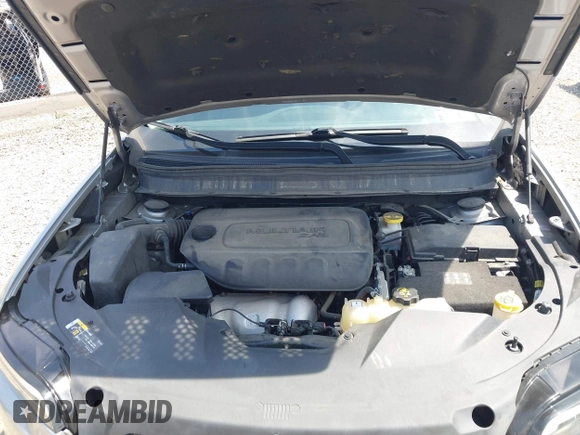 2020 Jeep Cherokee Latitude with VIN 1C4PJMCB8LD518449, listed as a IAAI auction lot 42607389 with 75,753 mi miles and . Bid and sale history available at DreamBid. Image 10.