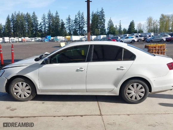 2016 Volkswagen Jetta Sedan 1.4T S with VIN 3VW267AJXGM215994, listed as a IAAI auction lot 41993650 with 130,988 mi miles. Bid and sale history available at carsss.com. Image 14.