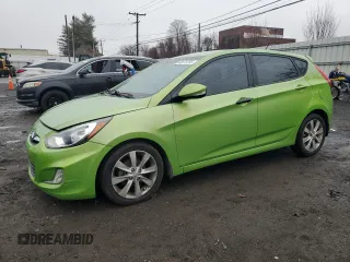 2013 Hyundai Accent SE with VIN KMHCU5AE0DU076157, listed as a Copart auction lot 48079285 with 89,676 mi miles and Salvage Title. Bid and sale history available at carsss.com. Image 1.
