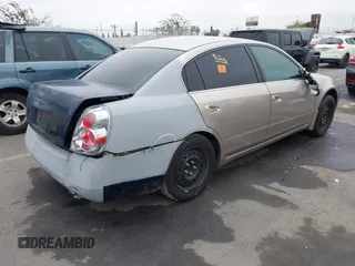 2005 Nissan Altima S z VIN 1N4AL11D85N432287, wystawiony jako IAAI lot #42460909 z przebiegiem 135 568 mil mil oraz . Historia ofert i sprzedaży dostępna na DreamBid. Obrazek 4.